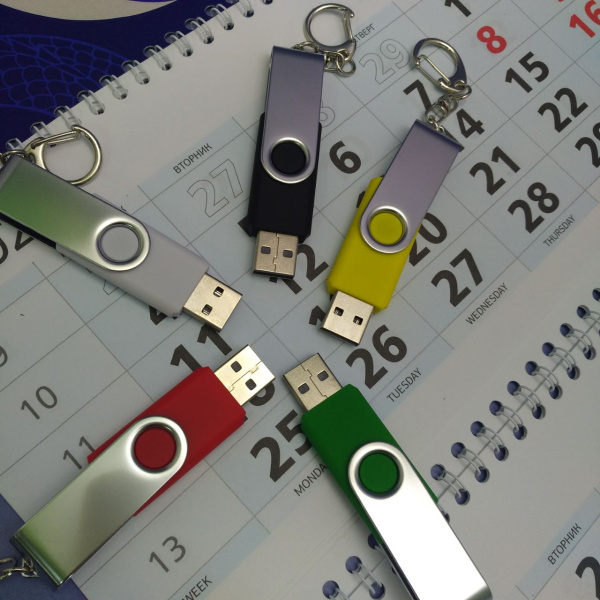 Флешка "Wist" 16 Гб, покрытие софт тач, с карабином